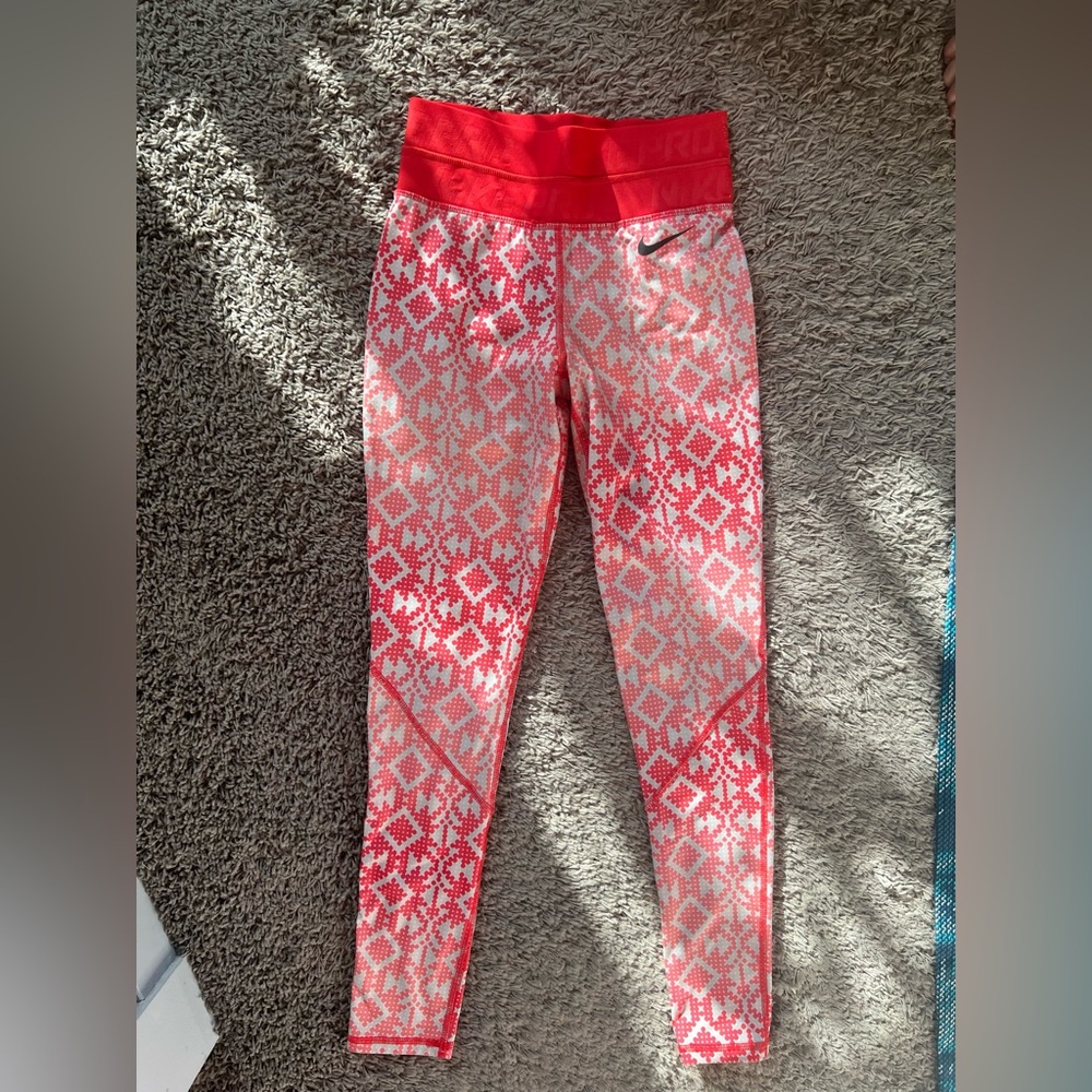 NWOT Nike Dri-Fit High-Rise Pink and White Geometric workout leggings. Size XS. - Picture 5 of 5